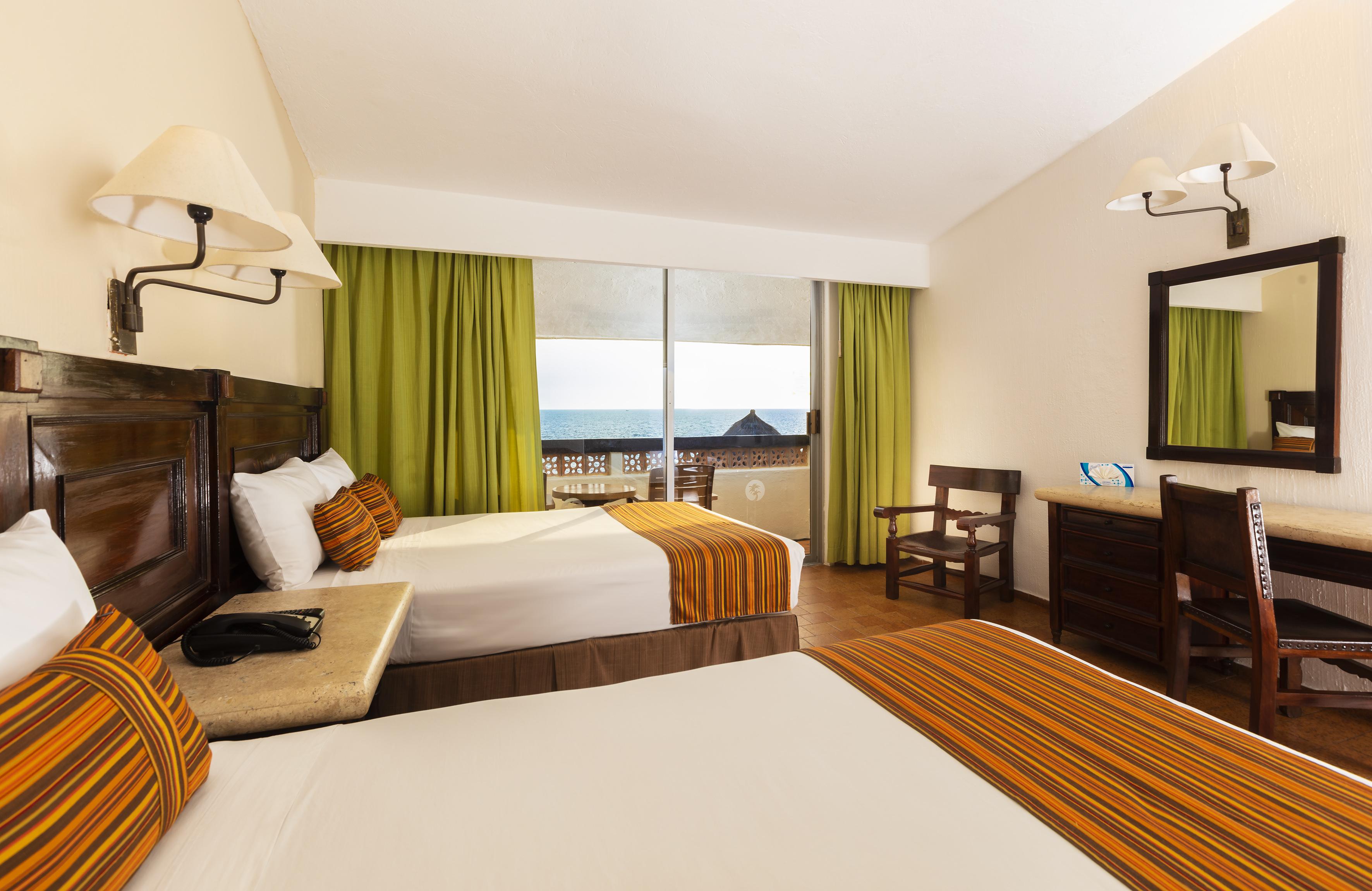 Las Palmas By The Sea All Inclusive ปูแอร์โตบาญาร์ตา ภายนอก รูปภาพ