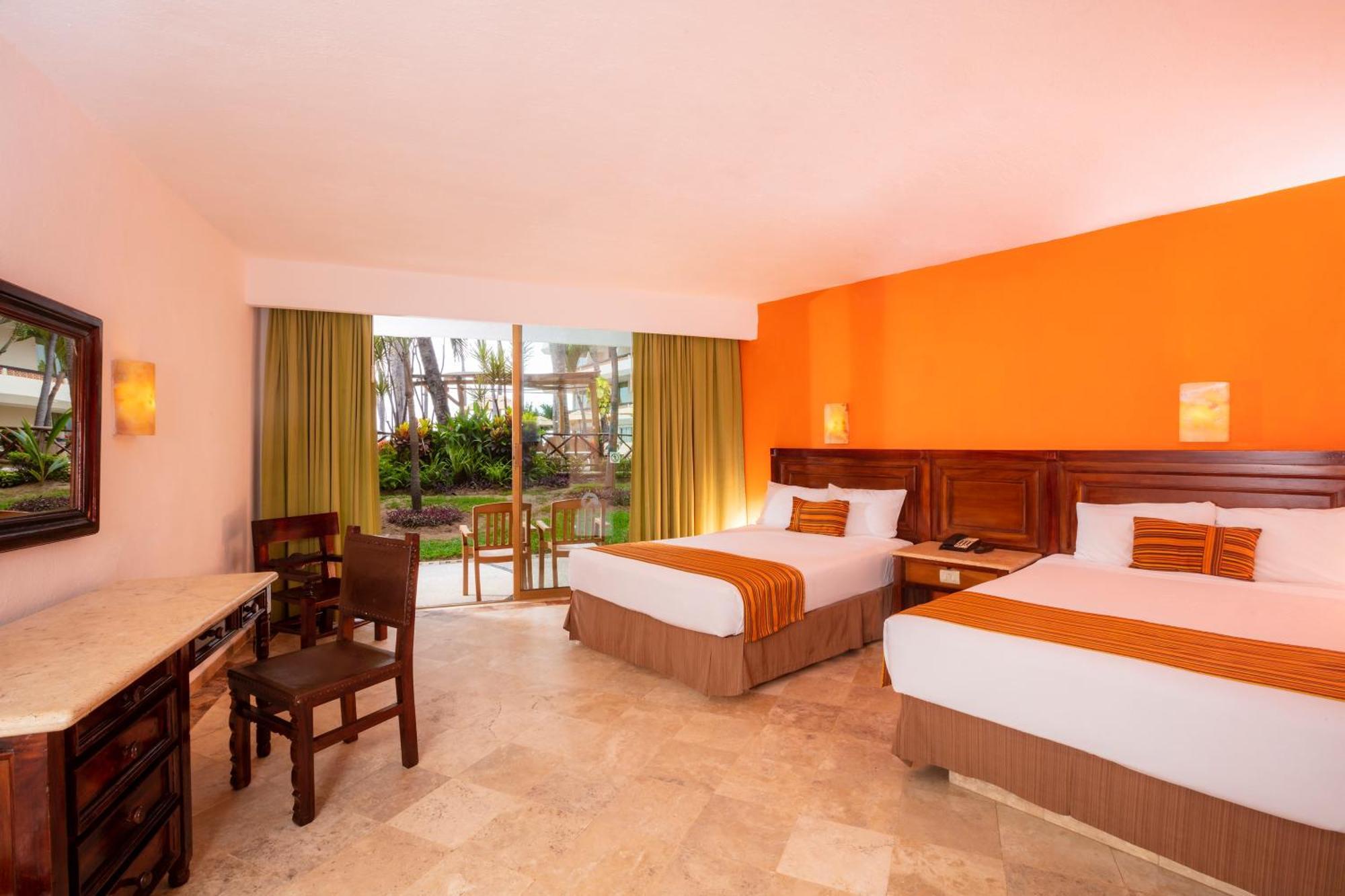 Las Palmas By The Sea All Inclusive ปูแอร์โตบาญาร์ตา ภายนอก รูปภาพ
